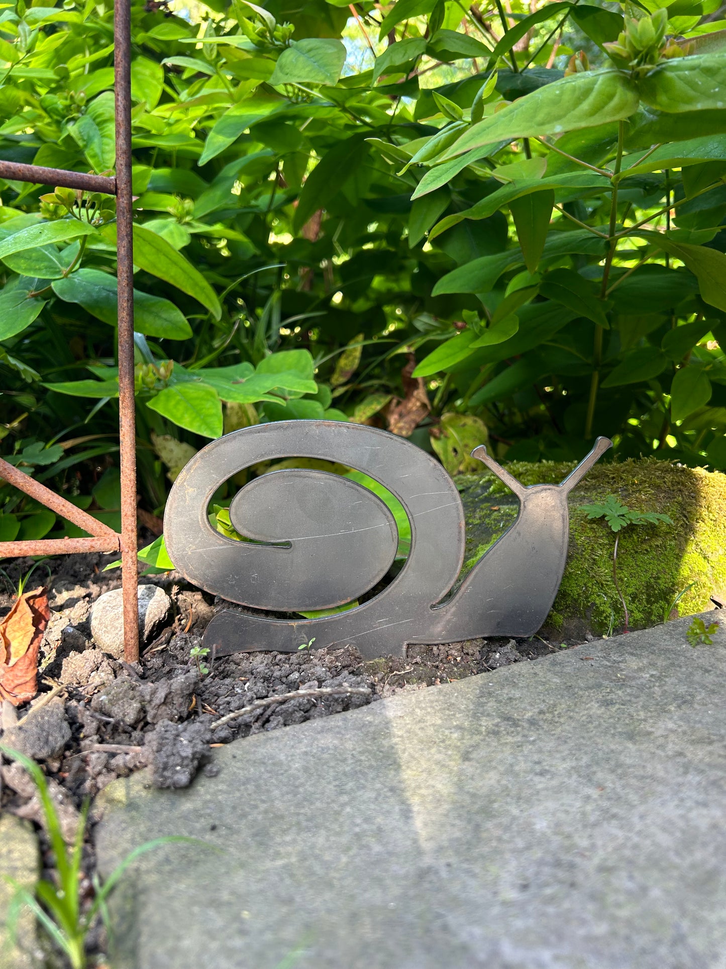 Sid The Snail . Steel Garden Art . Garden Decoration . Rusty Ornament