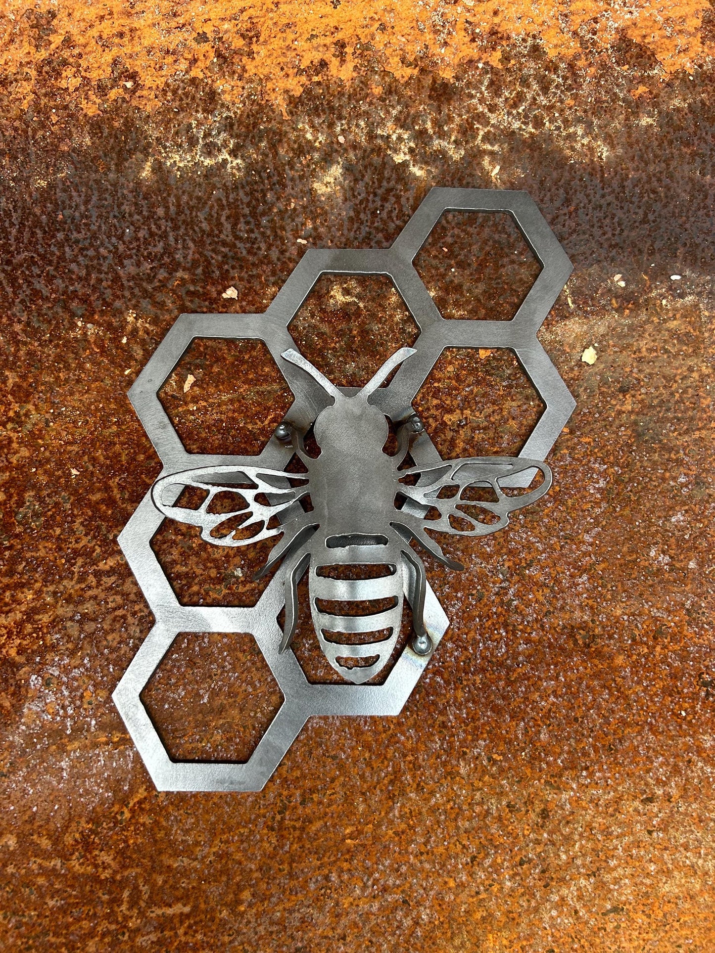 Honey The Bee - Steel Wall Art Rusty Metal Bee Save The Bees Gift Set Mothers Day