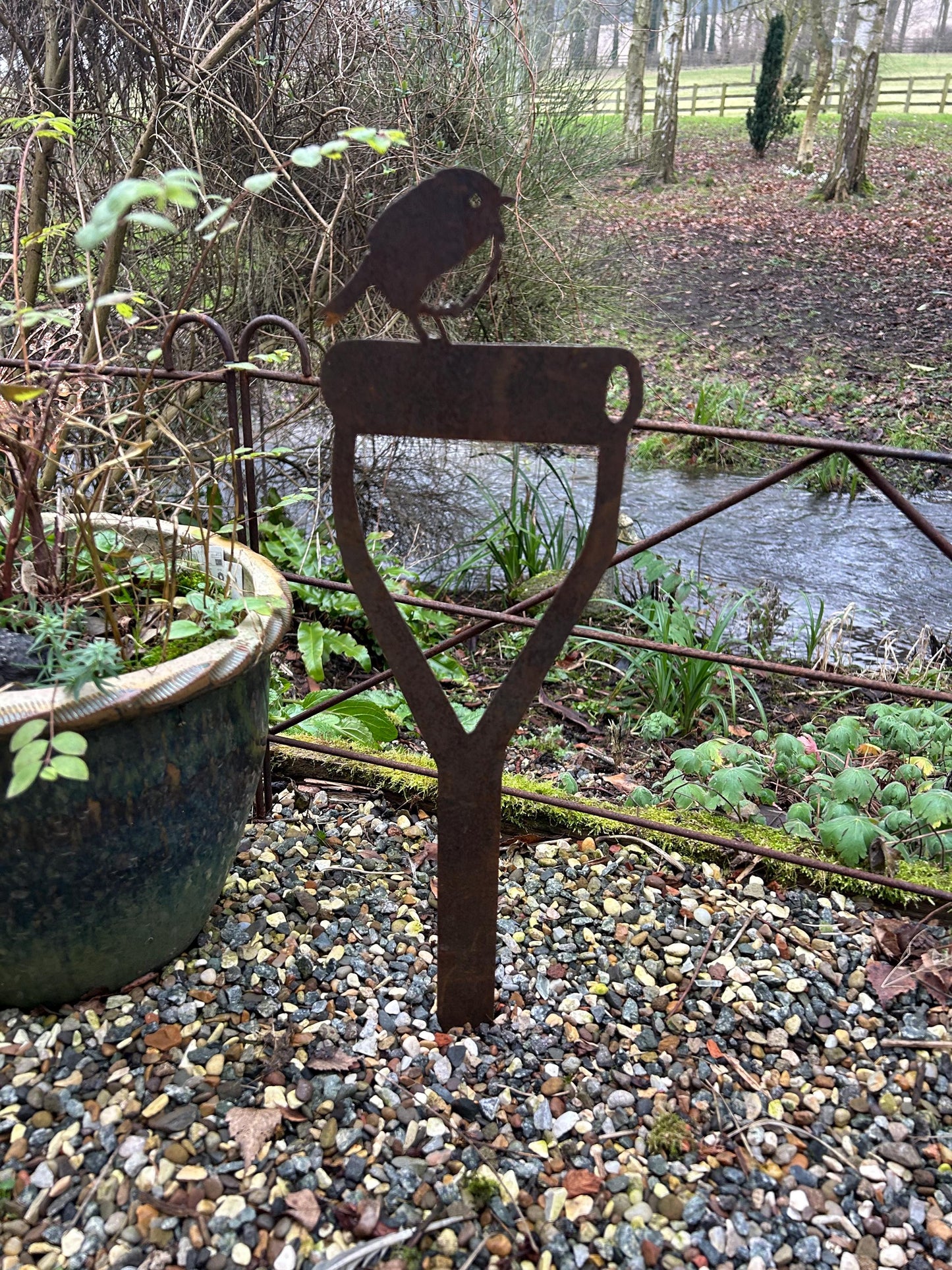 Robin On A Spade. Metal Pot Spike. Rusty Garden Art. Flower Bed Decoration
