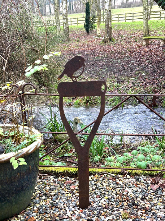 Robin On A Spade. Metal Pot Spike. Rusty Garden Art. Flower Bed Decoration